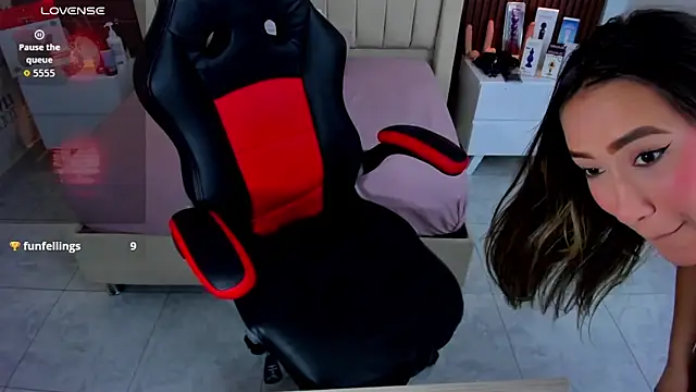 Snapshot of CAMILAGRAY chatting on October 10, 1:16 pm CAMILAGRAY online show from October 10, 1:16 pm