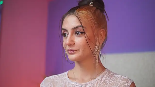 SabrinaHope online show from November 10, 9:43 pm