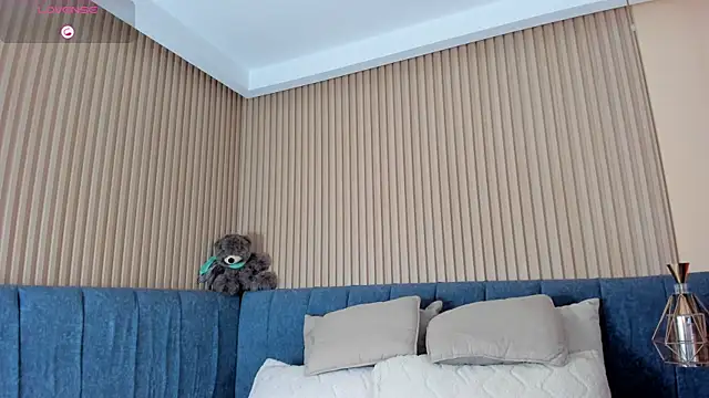 kathecute   online show from March 31, 1:38 am