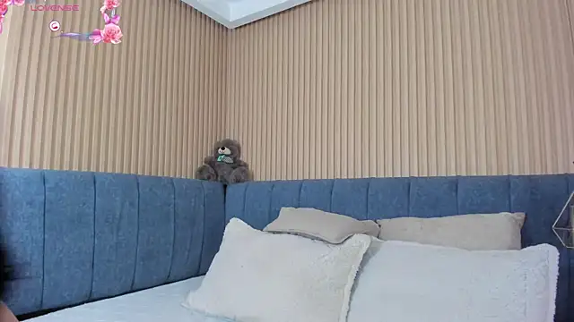 Snapshot of kathecute__ chatting on October 12, 2:03 am kathecute online show from October 12, 2:03 am