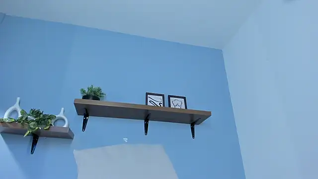 annawelk  online show from October 27, 12:44 pm