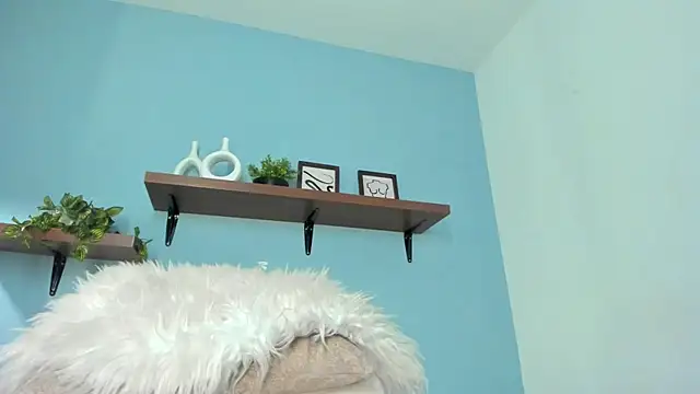 annawelk  online show from October 6, 12:44 pm