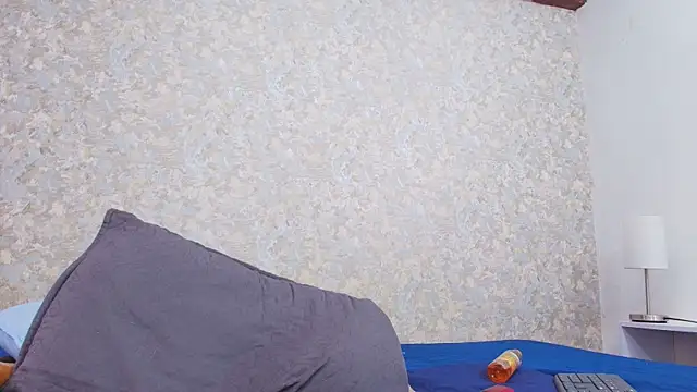 Snapshot of nicol_f chatting on October 1, 8:47 pm nicol f online show from October 1, 8:47 pm