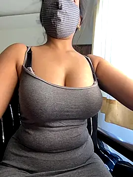 Snapshot of miss_lina chatting on October 2, 3:55 am miss lina online show from October 2, 3:55 am