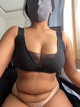 Snapshot of miss_lina chatting on October 17, 6:27 am miss lina online show from October 17, 6:27 am