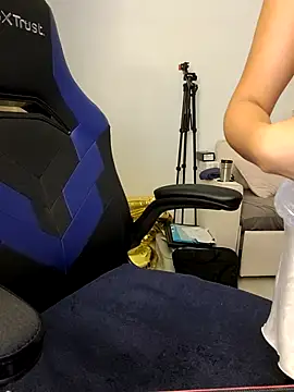 Snapshot of princess_katey chatting on September 28, 7:58 am princess katey online show from September 28, 7:58 am