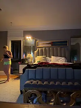 camdanz777 online show from October 17, 12:41 pm