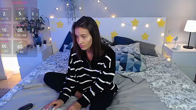 Bellla Haddid online show from September 25, 1:37 am