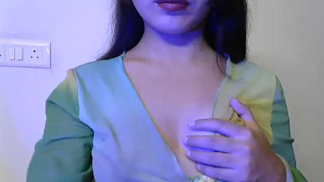 Snapshot of amrita2210 chatting on October 16, 8:44 pm amrita2210 online show from October 16, 8:44 pm