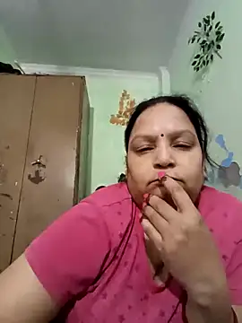 Snapshot of Kavya_kapoor chatting on October 13, 8:17 am Kavya kapoor online show from October 13, 8:17 am