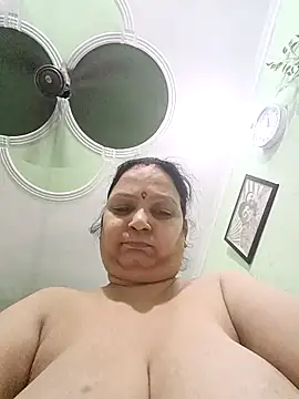 Snapshot of Kavya_kapoor chatting on October 14, 8:39 am Kavya kapoor online show from October 14, 8:39 am