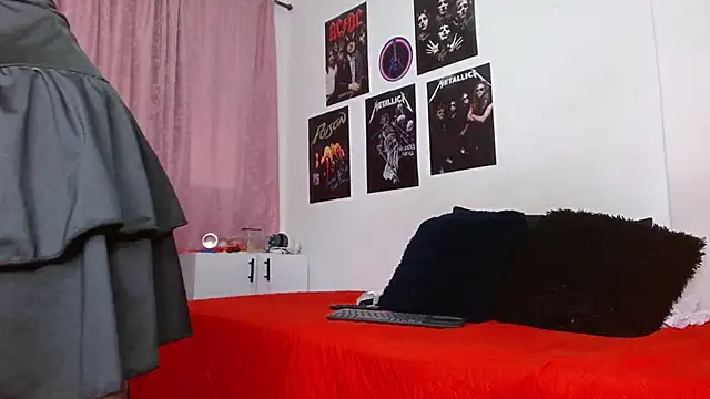 scarlett  morgan online show from September 25, 1:43 pm