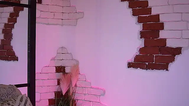 AngelinaCapri online show from October 26, 9:43 pm