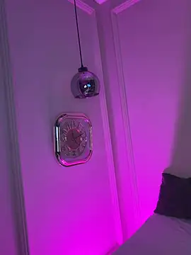 Lola King online show from May 13, 4:51 am