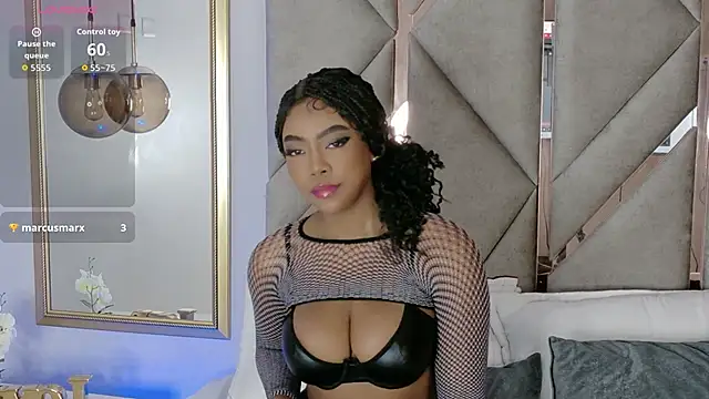 Snapshot of Lola_King chatting on October 24, 11:45 pm Lola King online show from October 24, 11:45 pm