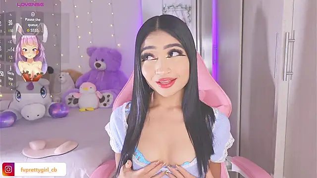 urfavprettygirl online show from December 3, 8:28 am