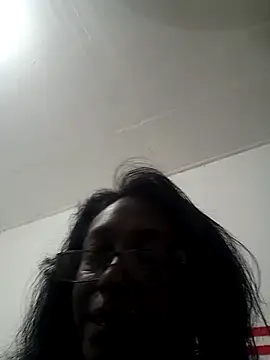 Snapshot of mamakarma1403 chatting on September 12, 12:11 am mamakarma1403 online show from September 12, 12:11 am