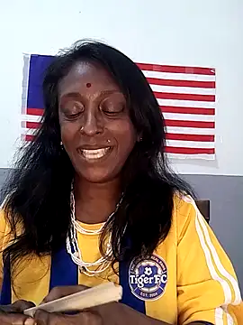 mamakarma1403 online show from October 6, 5:35 am