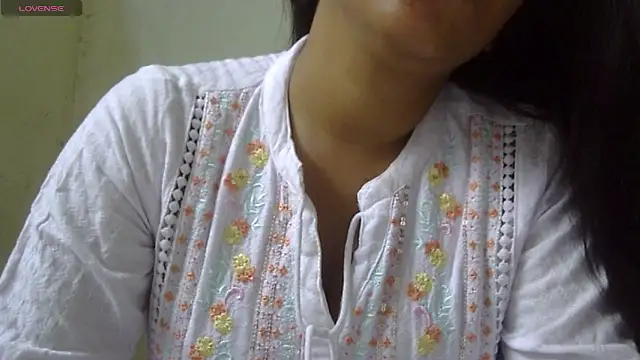 Preeti-Sexy online show from April 30, 5:01 am