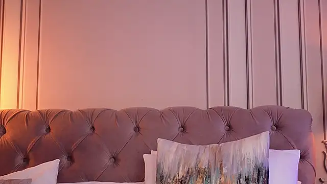 Snapshot of MayaVixxen chatting on September 26, 3:15 am MayaVixxen online show from September 26, 3:15 am