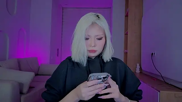 Snapshot of RileyMee chatting on September 30, 12:55 pm RileyMee online show from September 30, 12:55 pm