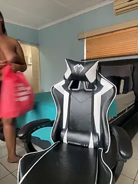 Candy Love 18 online show from November 16, 2:17 pm