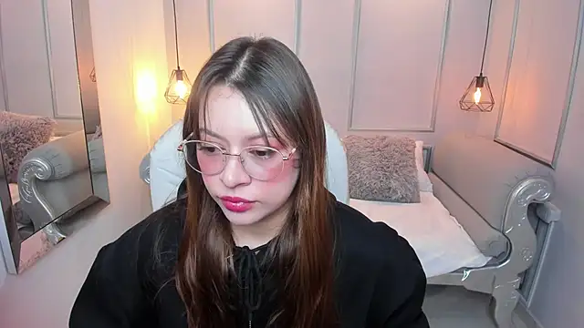 Snapshot of Lanna18 chatting on October 14, 11:46 am Lanna18 online show from October 14, 11:46 am