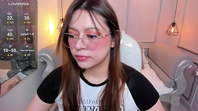 Lanna18 online show from September 16, 11:51 am