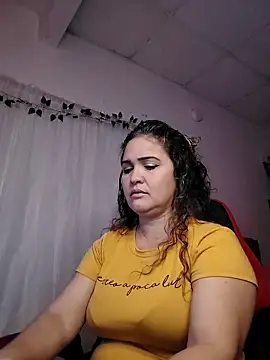 helenca43 online show from November 27, 1:03 pm