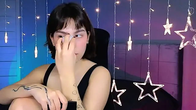 Stacy Gonzales  online show from November 4, 7:02 am