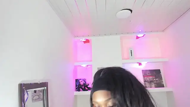 Snapshot of zendaya_wilson chatting on October 15, 4:26 am zendaya wilson online show from October 15, 4:26 am