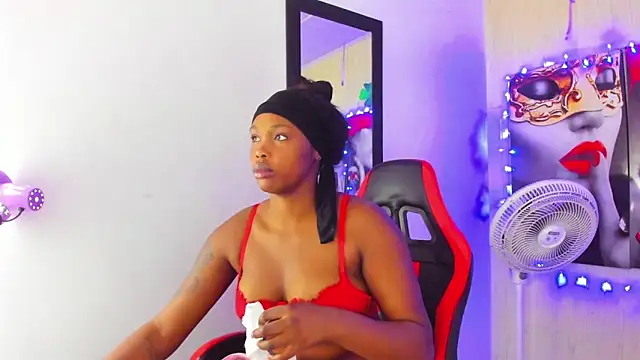 Snapshot of zendaya_wilson chatting on September 26, 7:39 am zendaya wilson online show from September 26, 7:39 am