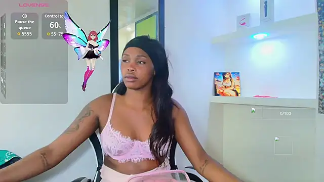 Snapshot of zendaya_wilson chatting on October 22, 4:28 am zendaya wilson online show from October 22, 4:28 am