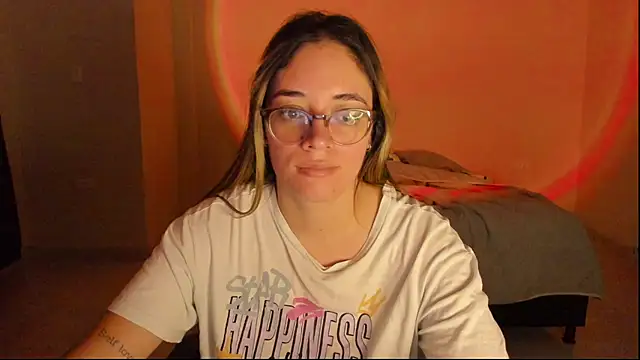 Snapshot of atenas_05_ chatting on October 21, 9:57 am atenas 05  online show from October 21, 9:57 am