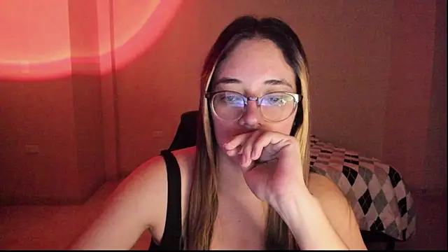 Snapshot of atenas_05_ chatting on September 30, 9:15 am atenas 05  online show from September 30, 9:15 am