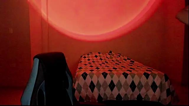 Snapshot of atenas_05_ chatting on October 8, 9:24 am atenas 05  online show from October 8, 9:24 am