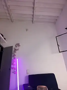 alisson carolina73 online show from April 23, 1:03 am