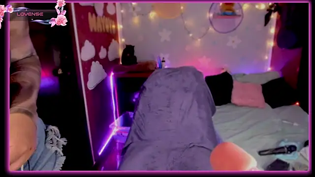 kiki cavilll online show from September 19, 3:00 pm