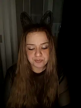 Snapshot of cansuozell chatting on November 1, 4:55 pm cansuozell online show from November 1, 4:55 pm