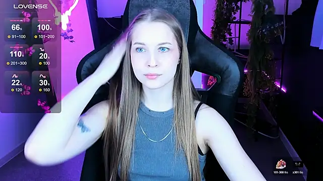 CuteMousee online show from October 24, 8:43 am