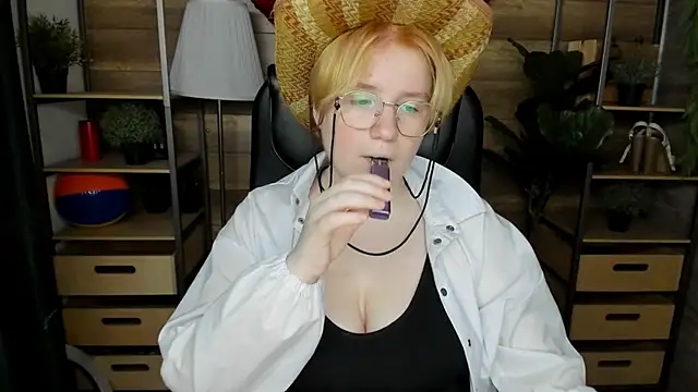 Snapshot of Java_fire chatting on October 28, 10:03 pm Java fire online show from October 28, 10:03 pm