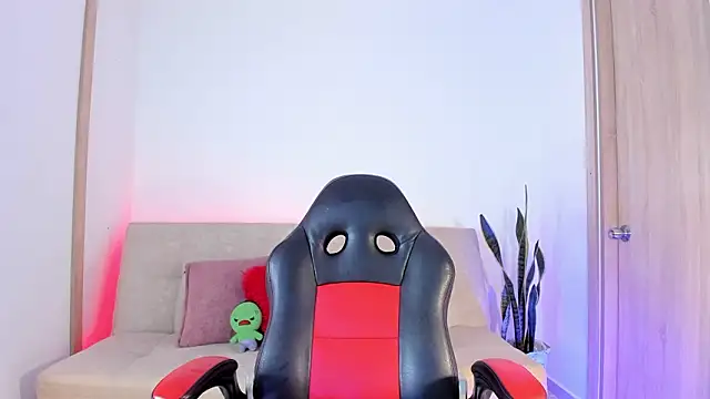 Sweetluna   online show from March 21, 5:29 pm