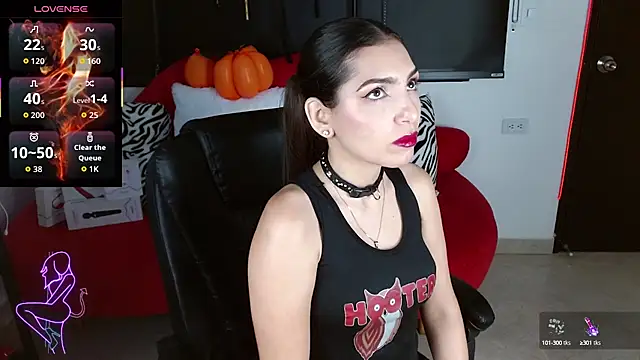 Snapshot of Carolaine69_ chatting on October 2, 1:49 pm Carolaine69 online show from October 2, 1:49 pm