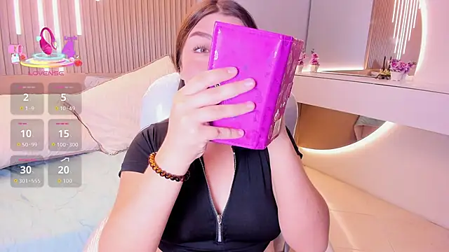 Snapshot of Sexy_paradise18_ chatting on October 24, 4:30 am Sexy paradise18 online show from October 24, 4:30 am