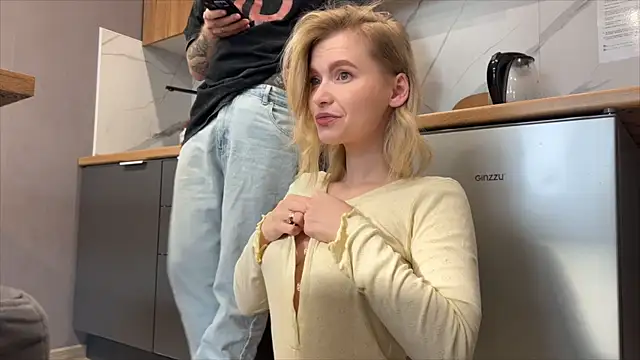 Adelovenick online show from April 11, 3:56 am