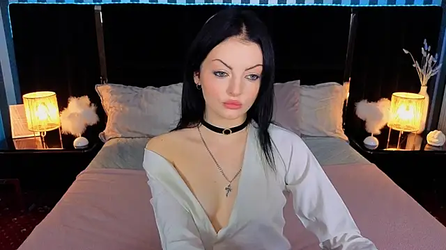 Daisy Delight online show from October 11, 3:15 pm