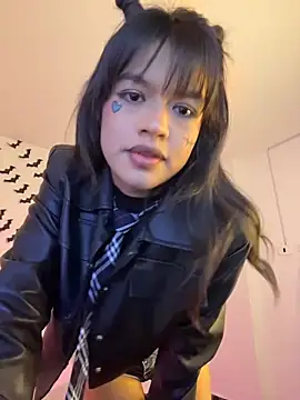 meganthompsonn22 online show from October 14, 12:24 am