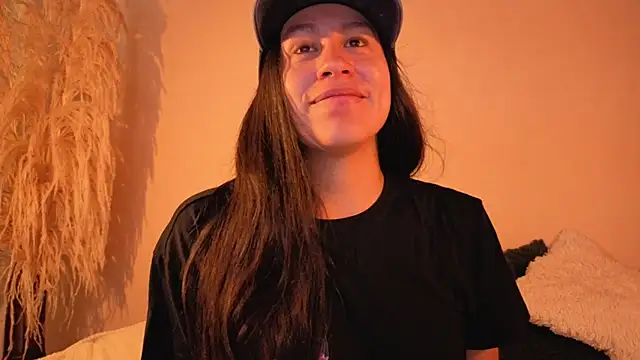 EmiGomez  online show from December 20, 12:53 pm