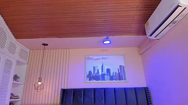 viiolett lee online show from November 27, 10:23 pm