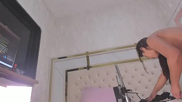 Snapshot of Victoriaa_millers chatting on September 30, 8:13 pm Victoriaa millers online show from September 30, 8:13 pm